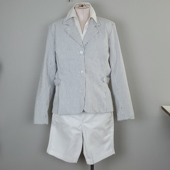 Isaac Mizrahi Jackets & Blazers - Isaac Mizrahi seersucker blazer size XXL EUC